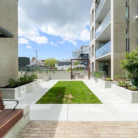Spacious New Apartment With Working Space@Oakridge Vancouver Exterior photo