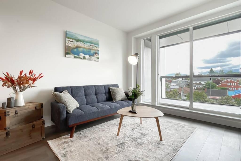 Spacious New Apartment With Working Space@Oakridge Vancouver Exterior photo